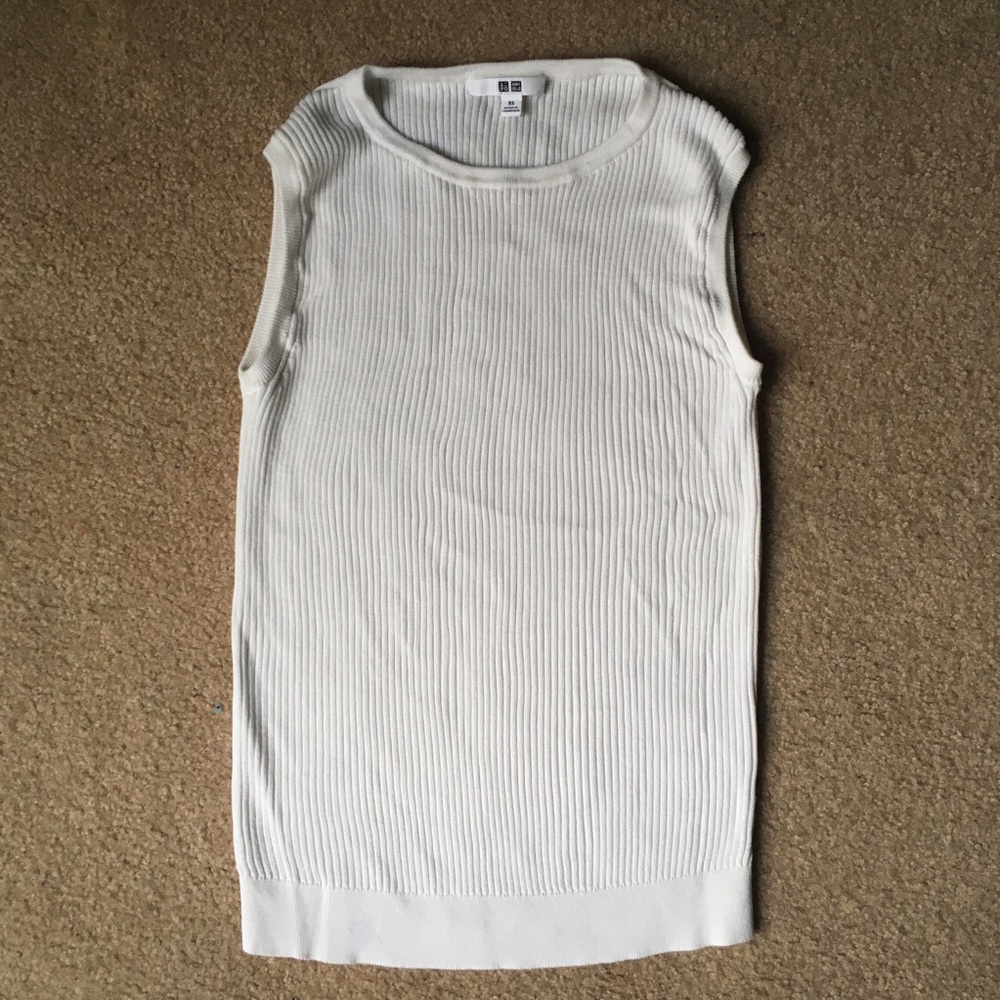 Uniqlo white ribbed shirt